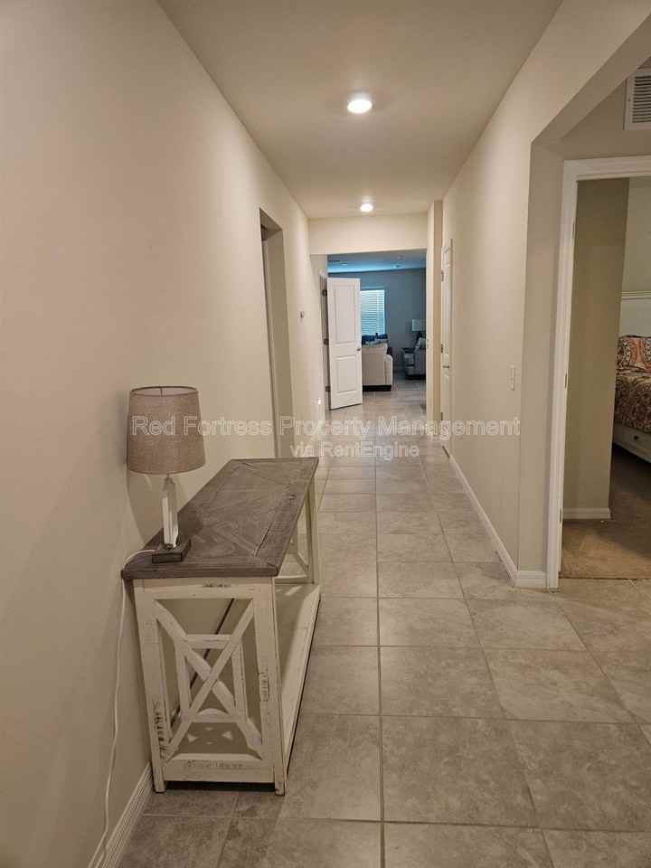 16031 Enclaves Cove Dr - Photo 2 of 17