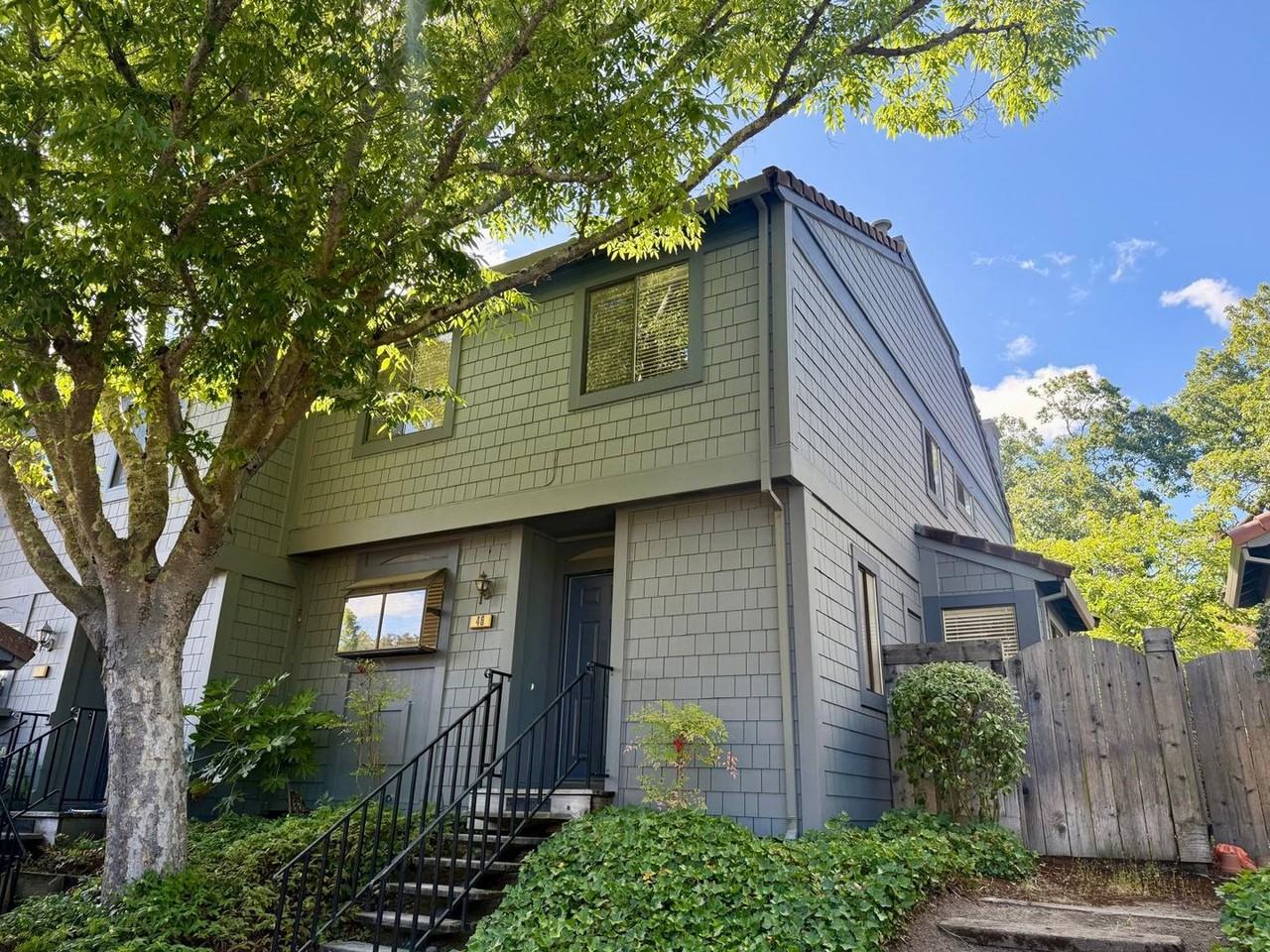 46 Aronia Ln
