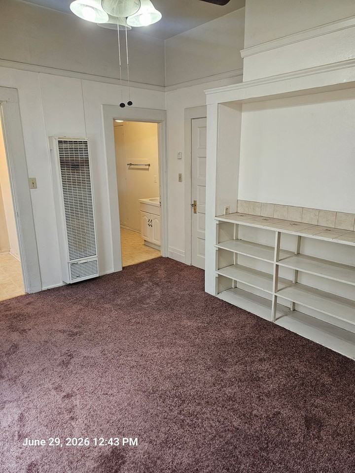 239 E San Joaquin Ave - Photo 5 of 6