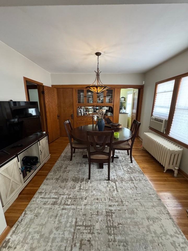 720 Cedar Lake Rd S - Photo 4 of 33