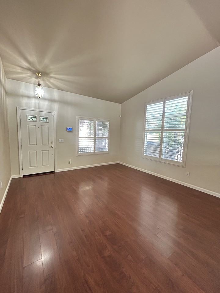 2412 Hooftrail Way #1 - Photo 3 of 16