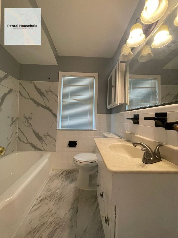 7651 Lamphere - Photo 5 of 19