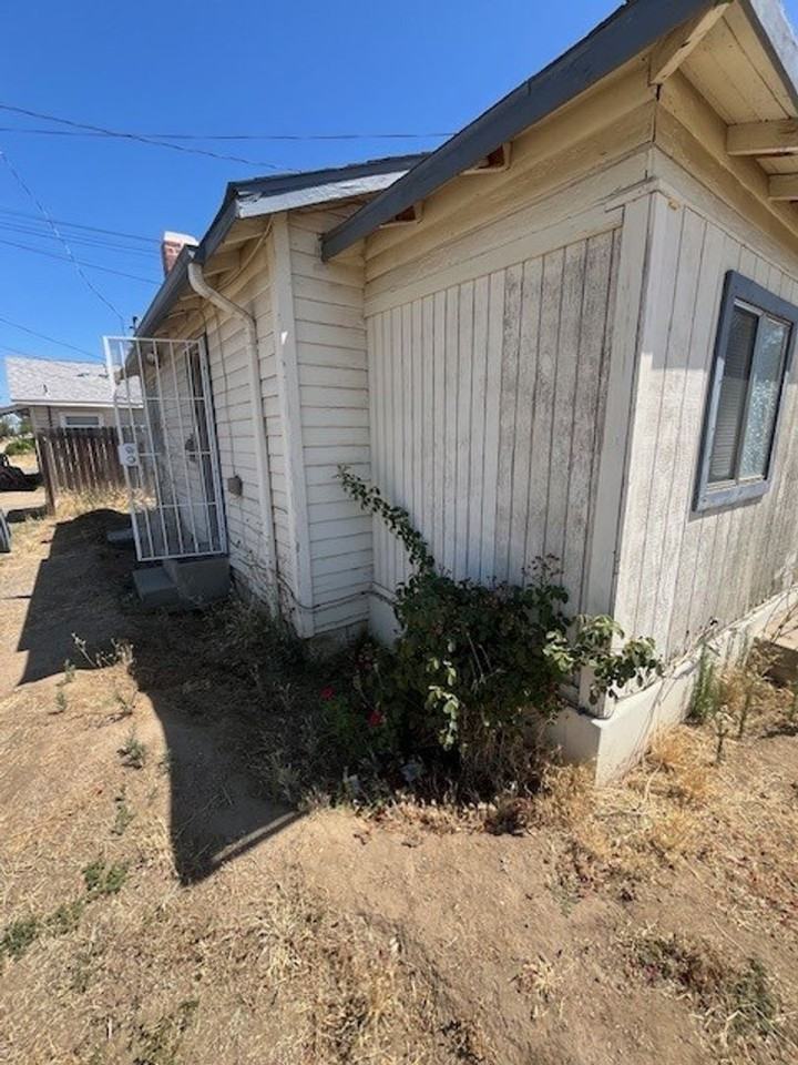 241 W Firebaugh Ave - Photo 2 of 3