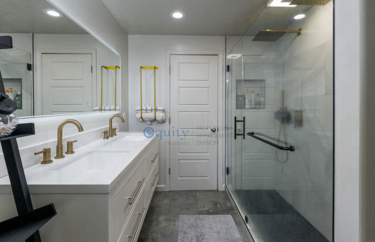 2734 S Riverhead Dr #1 - Photo 4 of 6