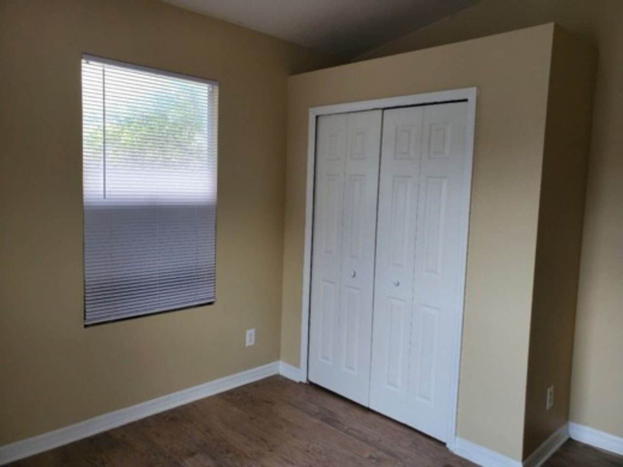 2411 E 18th Ave - Photo 2 of 31