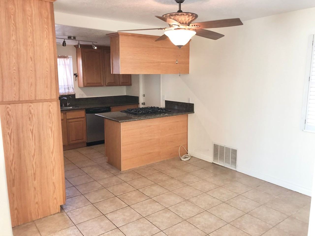 6542 Bishop Dr - Photo 3 of 18