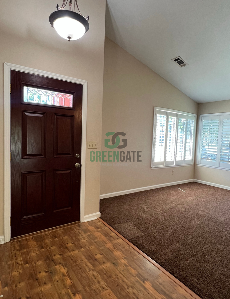 3901 Setrok Ct - Photo 6 of 36
