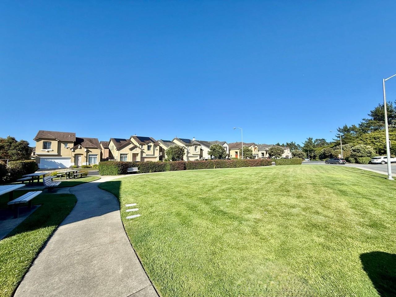 23 Timberhill Ct - Photo 3 of 50
