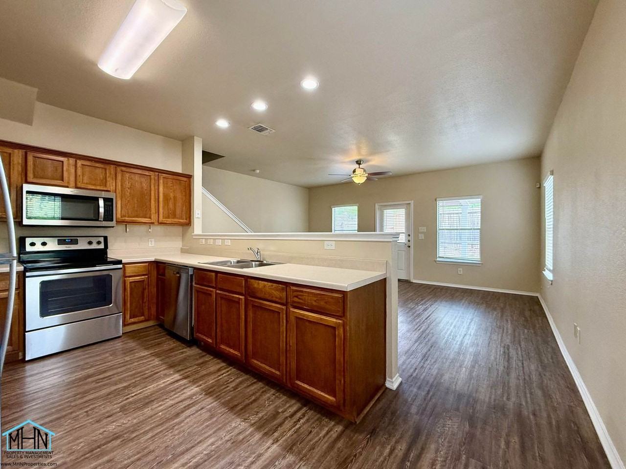 5807 Golf Bnd #2 - Photo 6 of 19