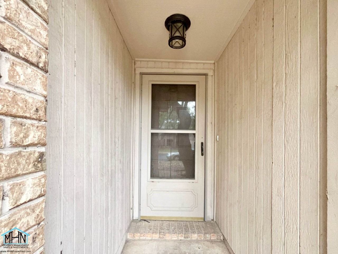 1627 Firwick Dr - Photo 2 of 23