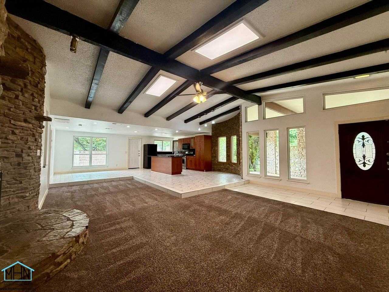 100 Bluet Ln - Photo 5 of 19