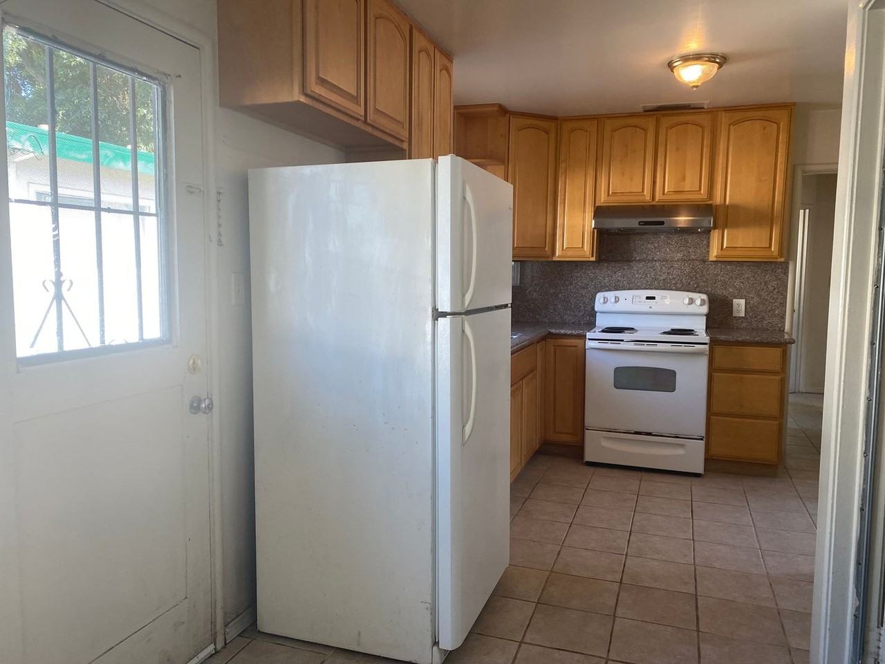 332 Pacific Ave - Photo 4 of 18