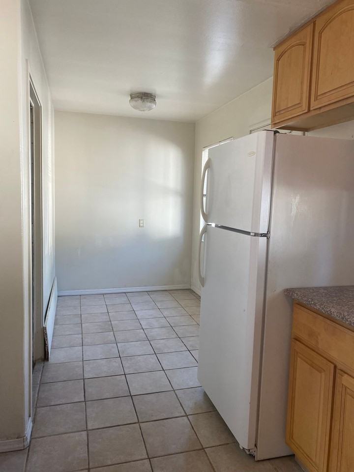 332 Pacific Ave - Photo 7 of 18