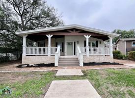 featured image of 810 Elizabeth Rd