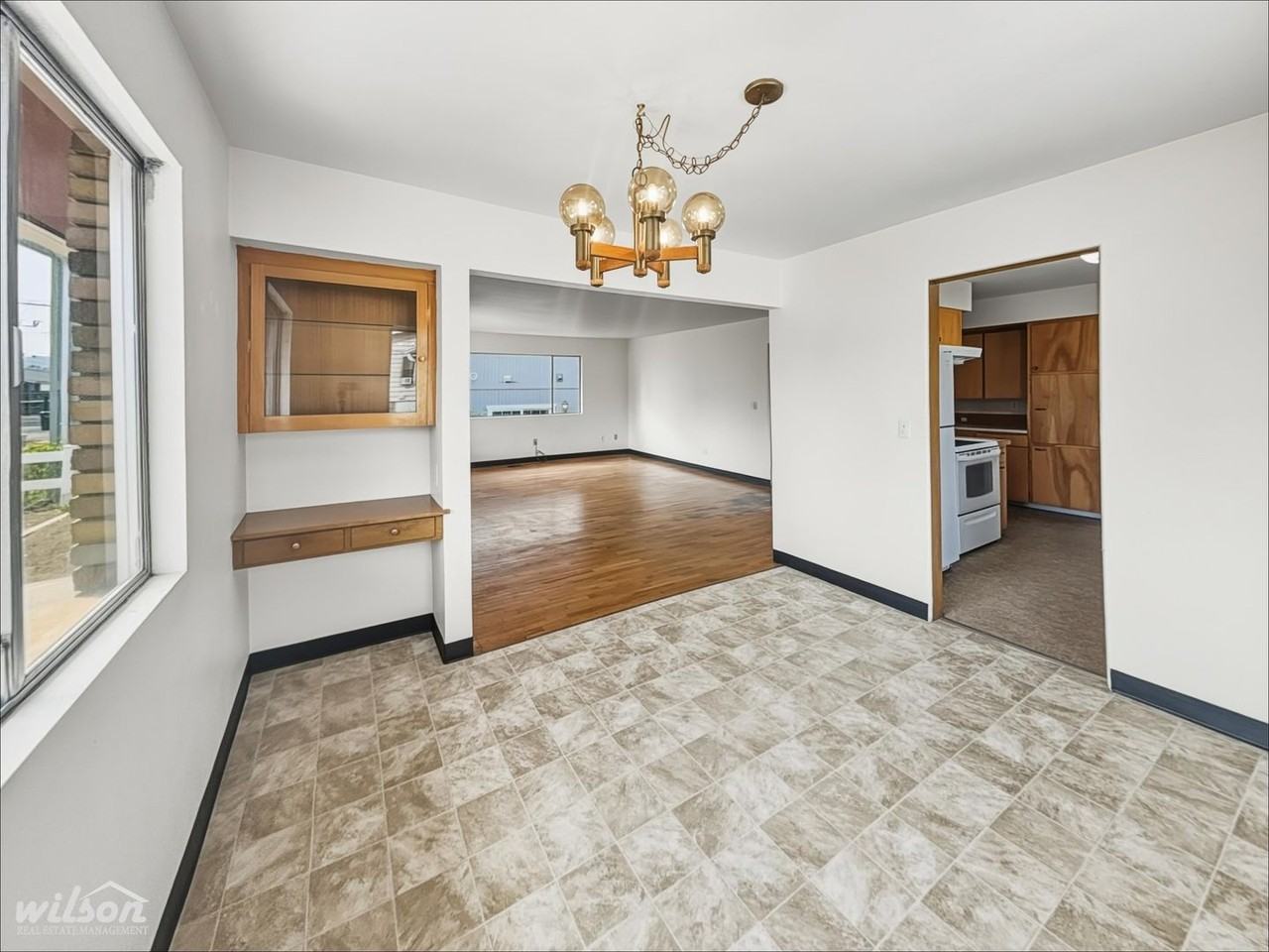 904 S 48th Ave - Photo 5 of 26