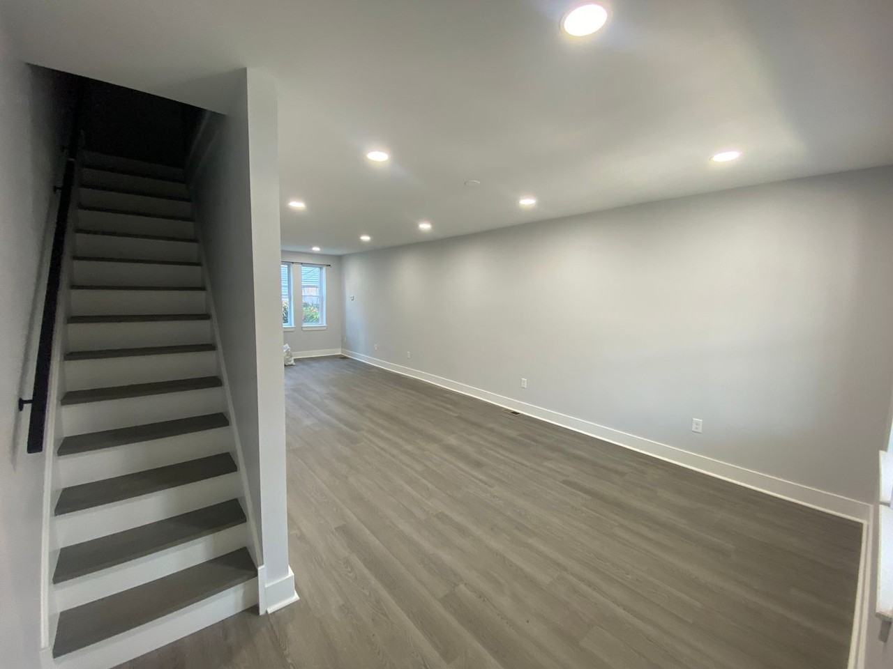 1111 S Peach St - Photo 5 of 13
