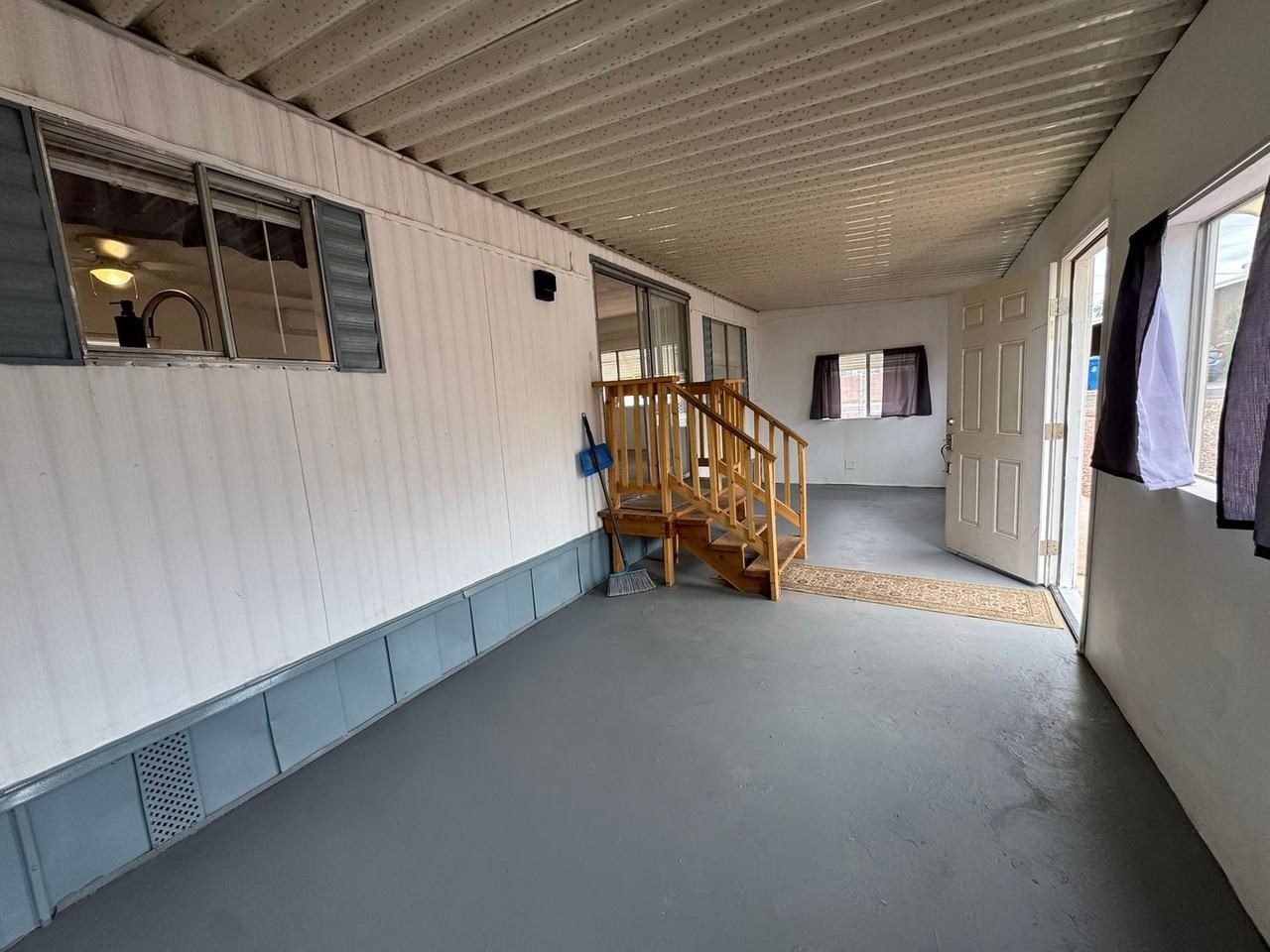2145 Hermosa Dr - Photo 7 of 33