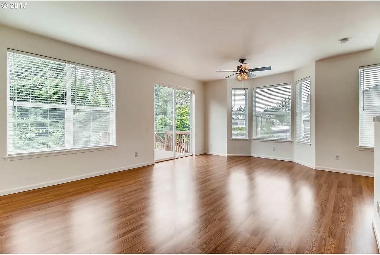 171 Ne 75th Ave - Photo 4 of 29