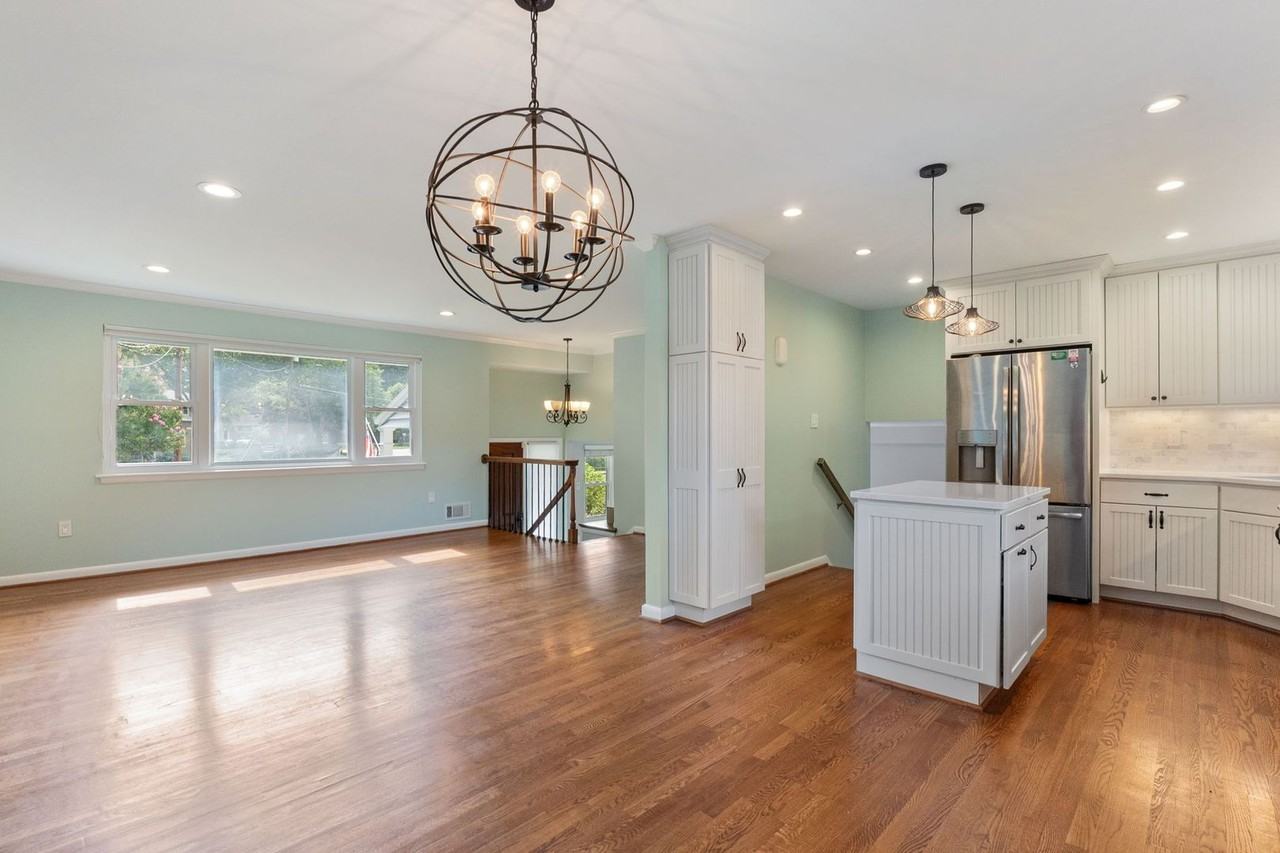 1805 Ingemar Ct - Photo 3 of 26