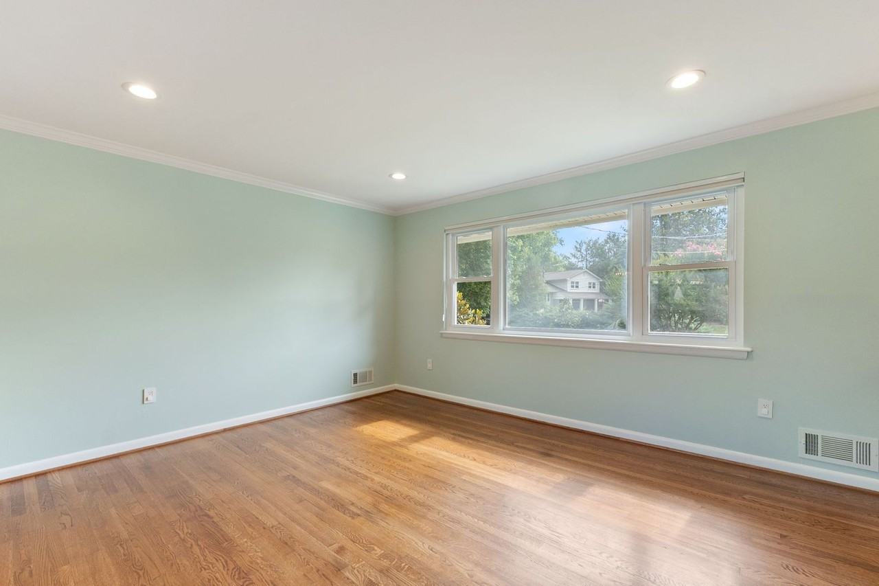1805 Ingemar Ct - Photo 4 of 26