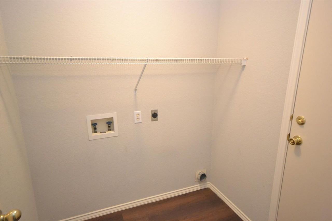 2106 Bridal Path - Photo 6 of 13