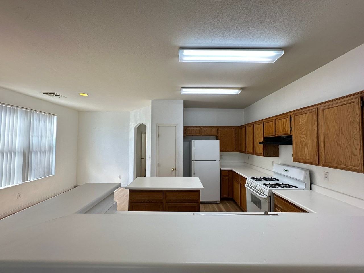 2525 Living Rock St - Photo 6 of 18