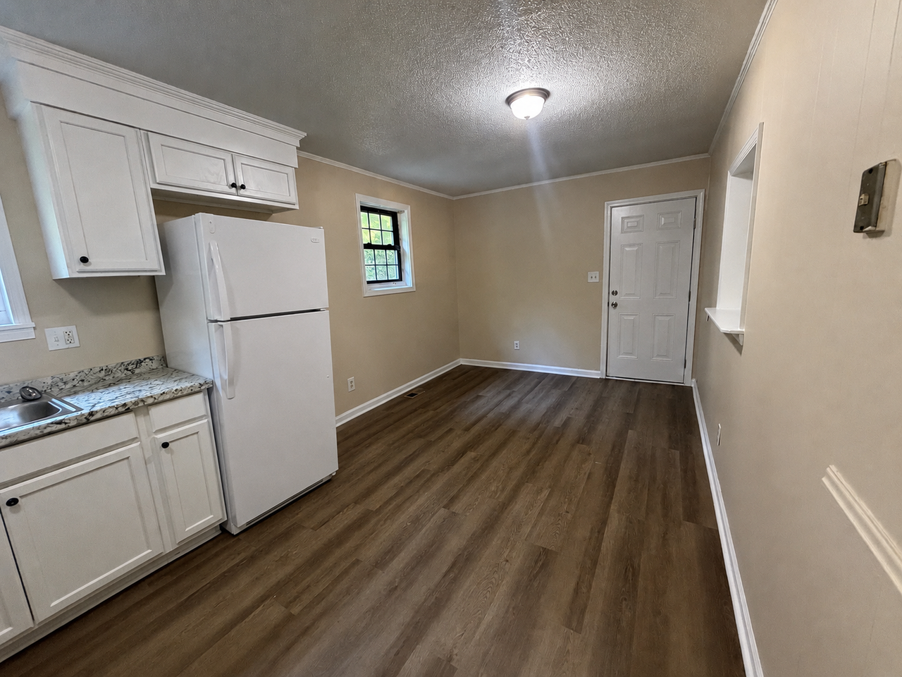 957 W Raysor St - Photo 7 of 15