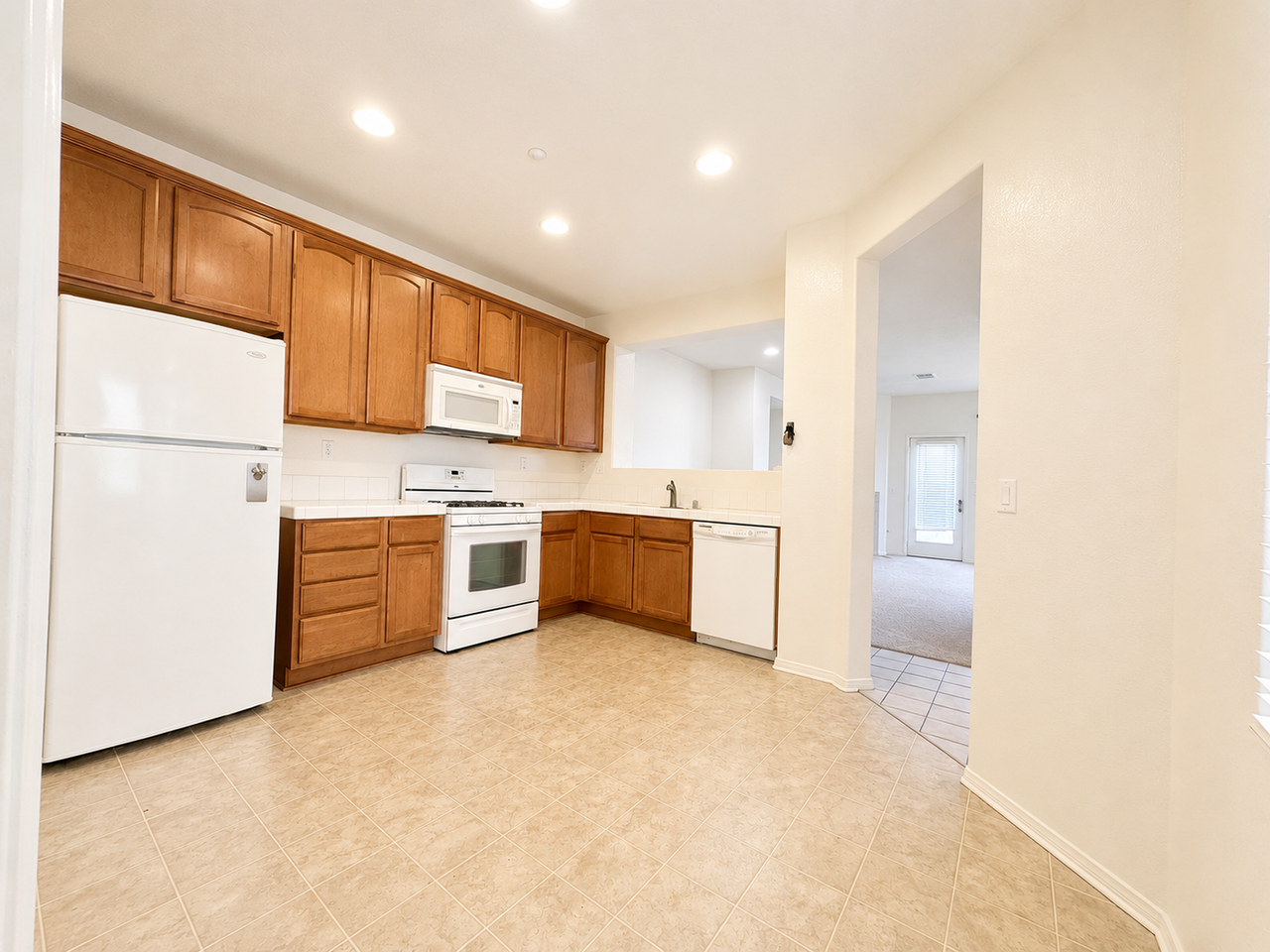 15325 Oak Tree Dr #104 - Photo 4 of 21