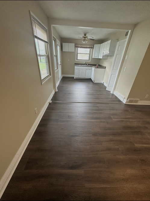 1610 Seabrook Rd - Photo 4 of 10