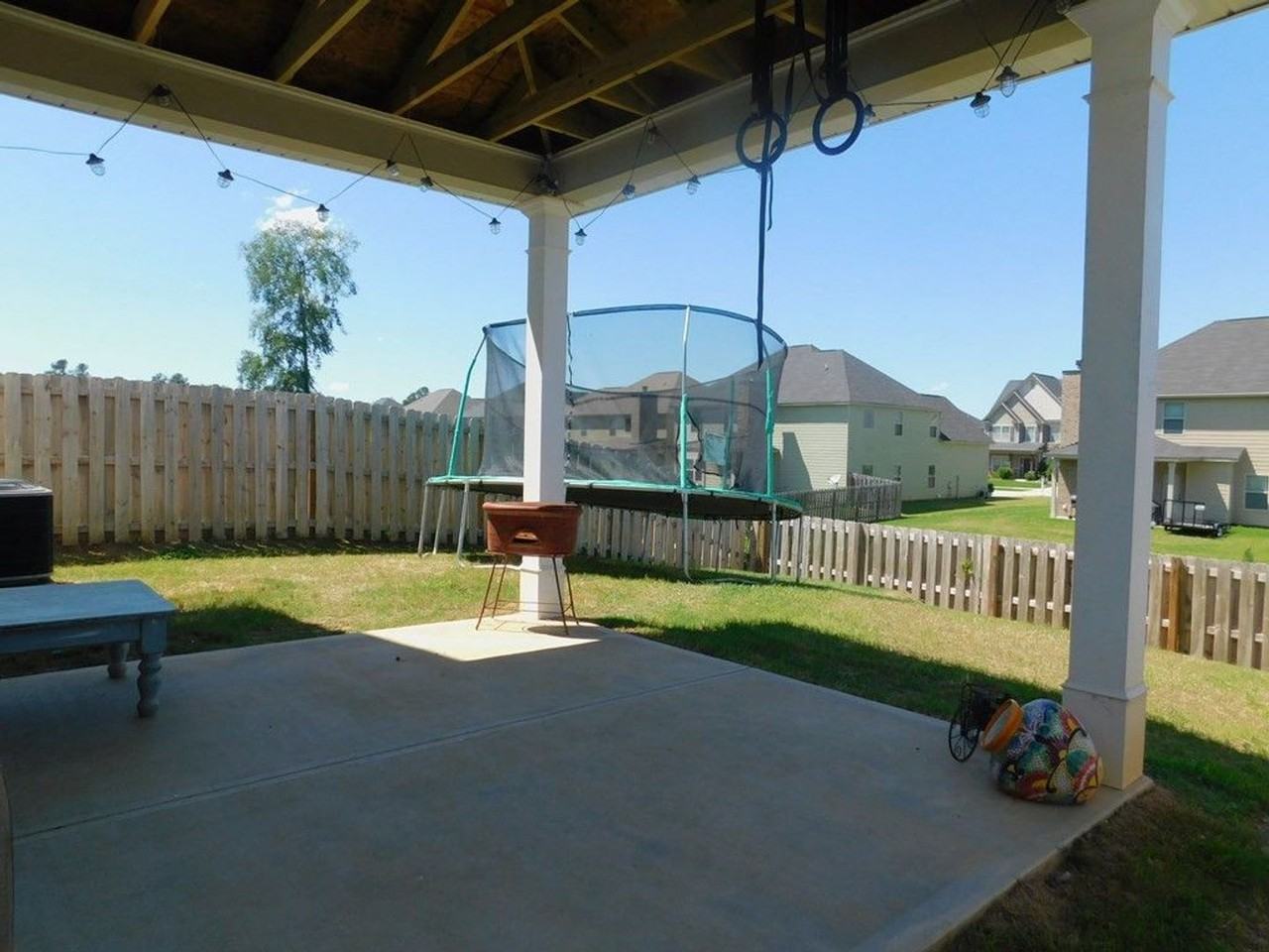 248 Claudia Dr - Photo 3 of 16