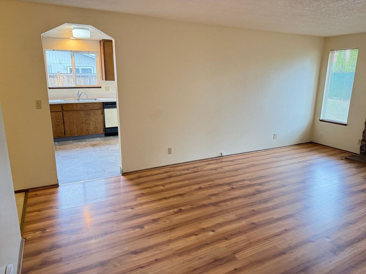4579 Souza Ct - Photo 6 of 31
