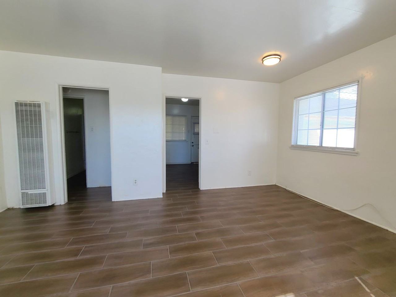686 Courtland Dr - Photo 5 of 17