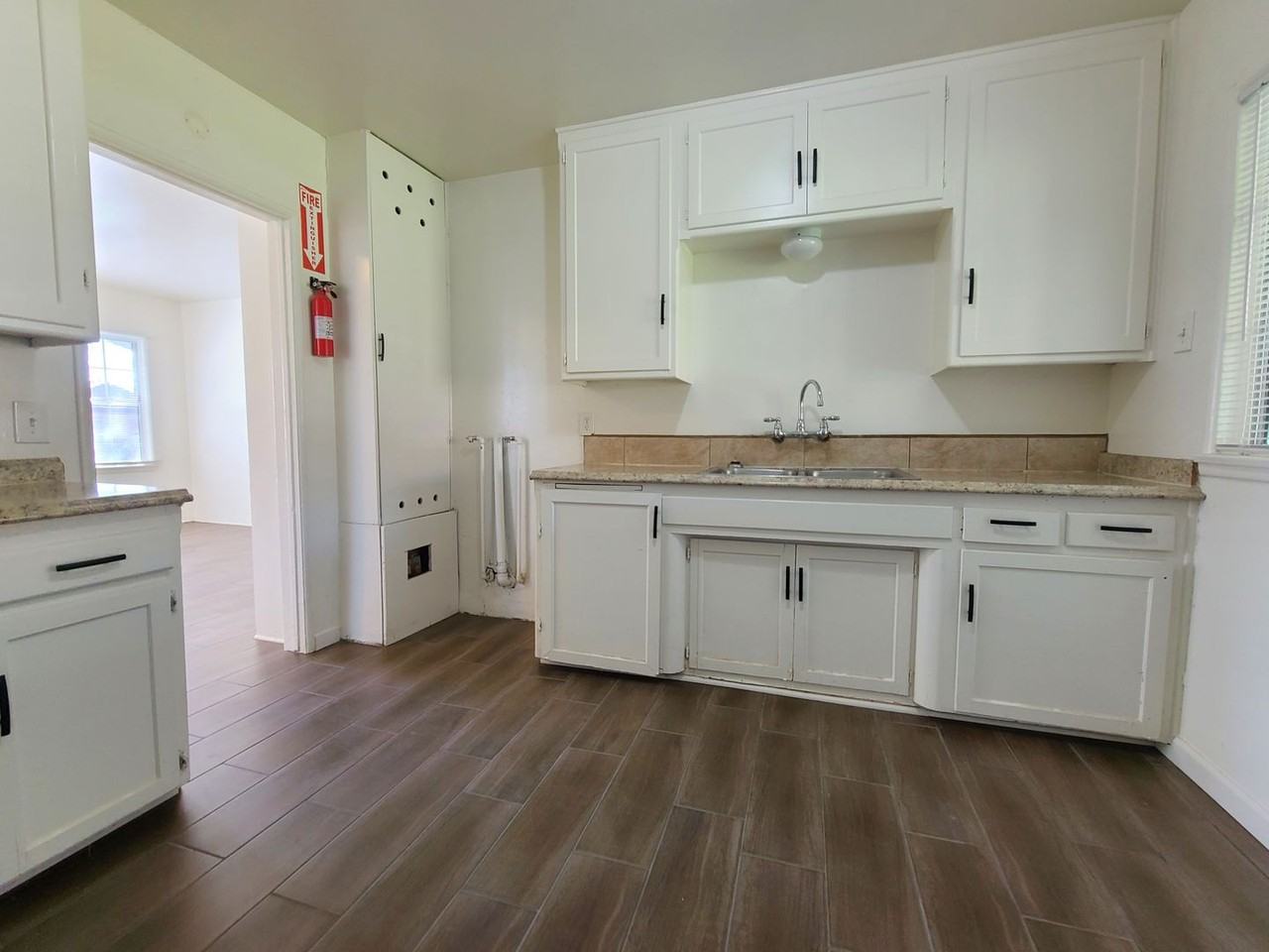 686 Courtland Dr - Photo 6 of 17