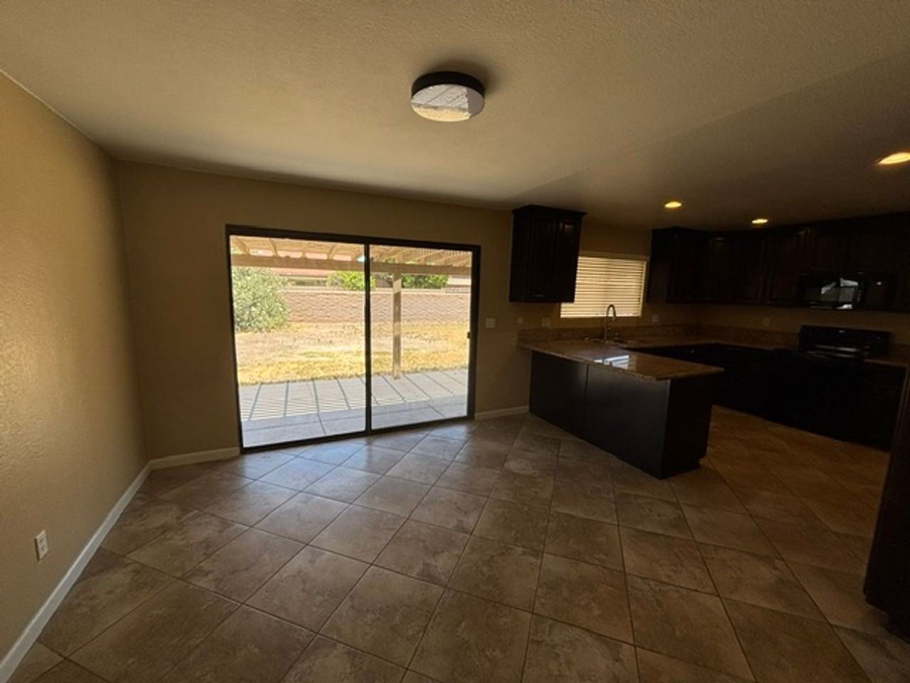299 W Duarte St - Photo 5 of 12