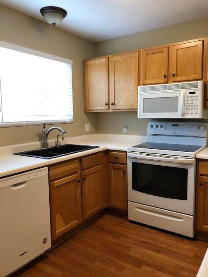2662 Bannister Ct - Photo 5 of 23