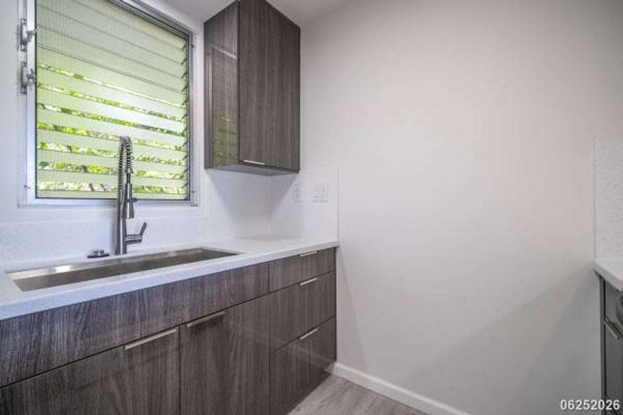 4970 Kilauea Ave - Photo 6 of 24