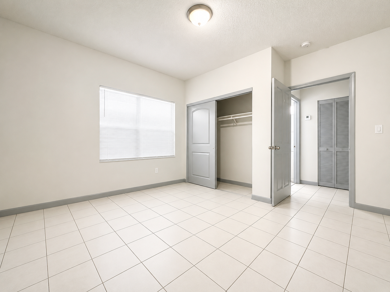1218 Nw 8th Pl - Photo 3 of 9