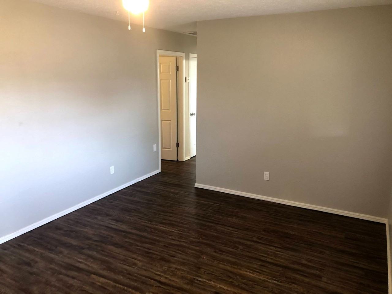 955 Sw 4th Pl - Photo 3 of 40