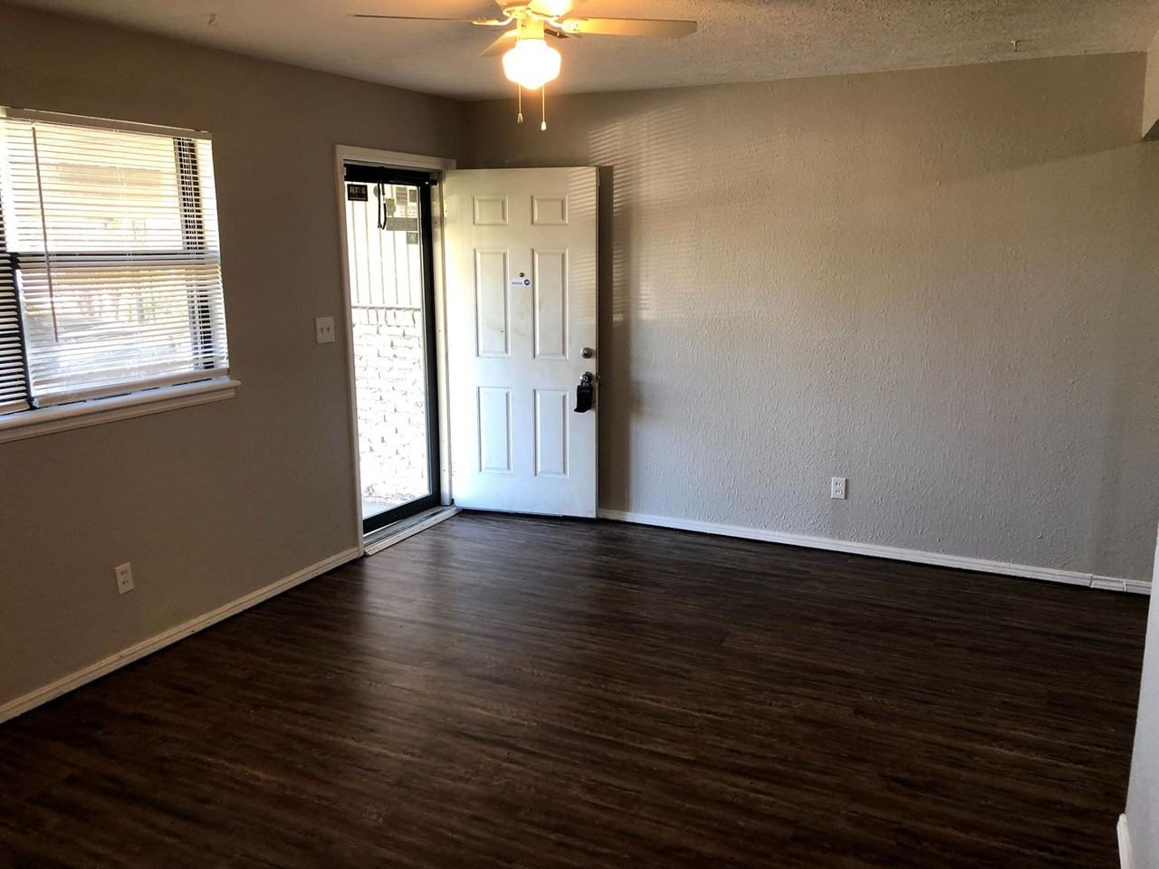 955 Sw 4th Pl - Photo 5 of 40