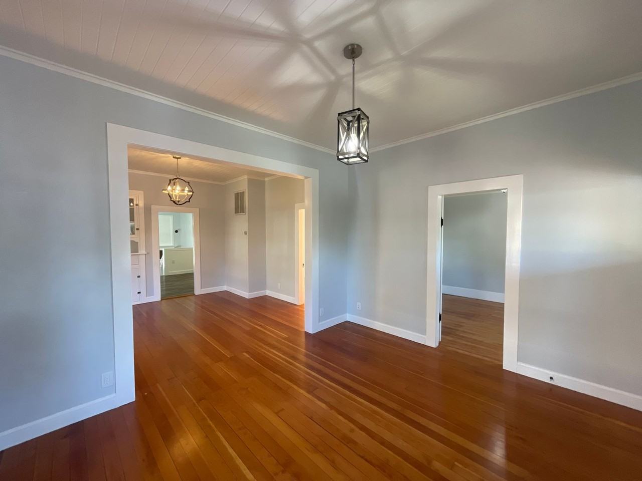 1625 B St - Photo 6 of 31
