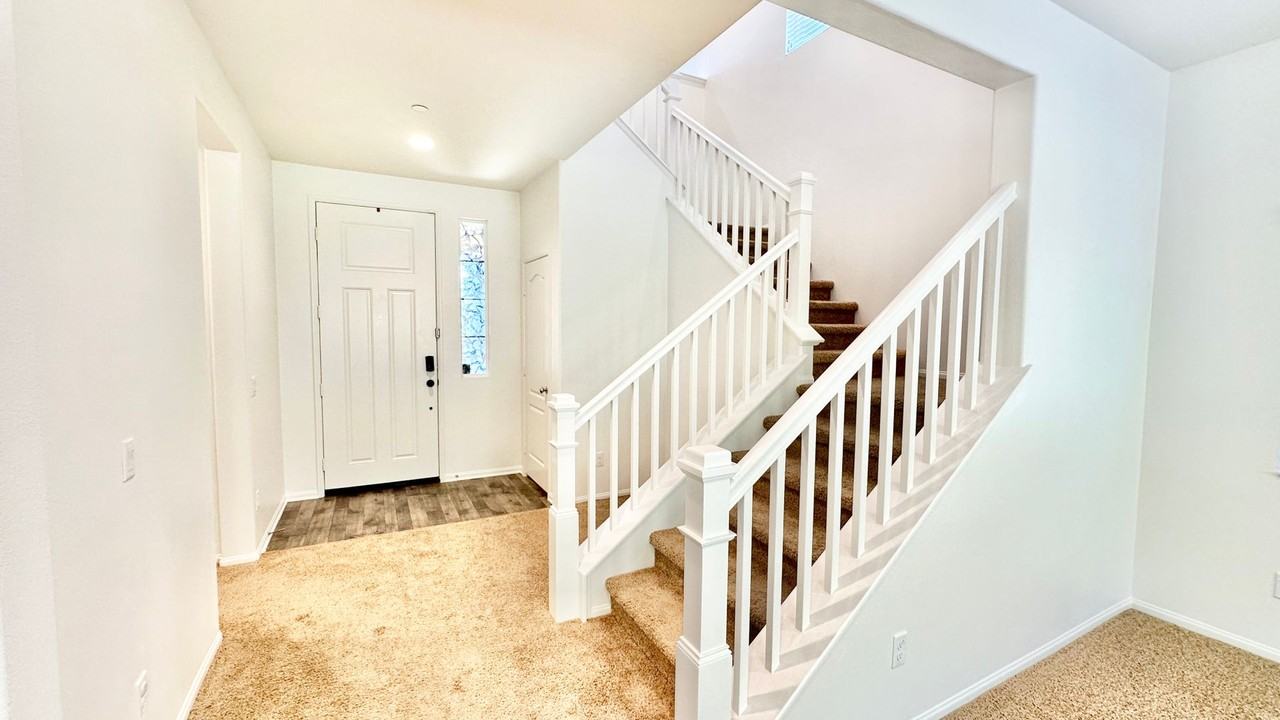 232 Pantaneiro Pl - Photo 4 of 50