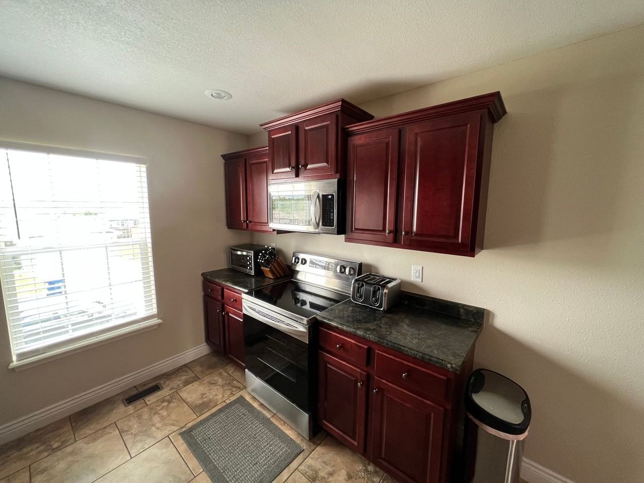 103 Copper Ct - Photo 6 of 17