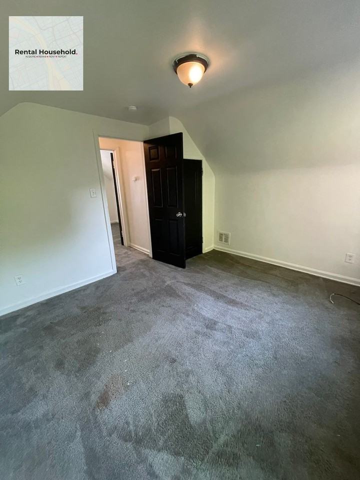 19975 Norwood St - Photo 7 of 15