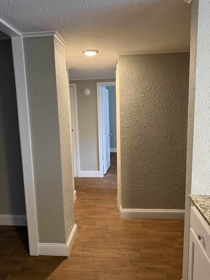 1312 S Jackson Ave #B - Photo 4 of 17