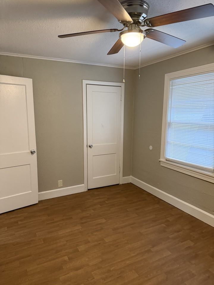 1312 S Jackson Ave #B - Photo 6 of 17