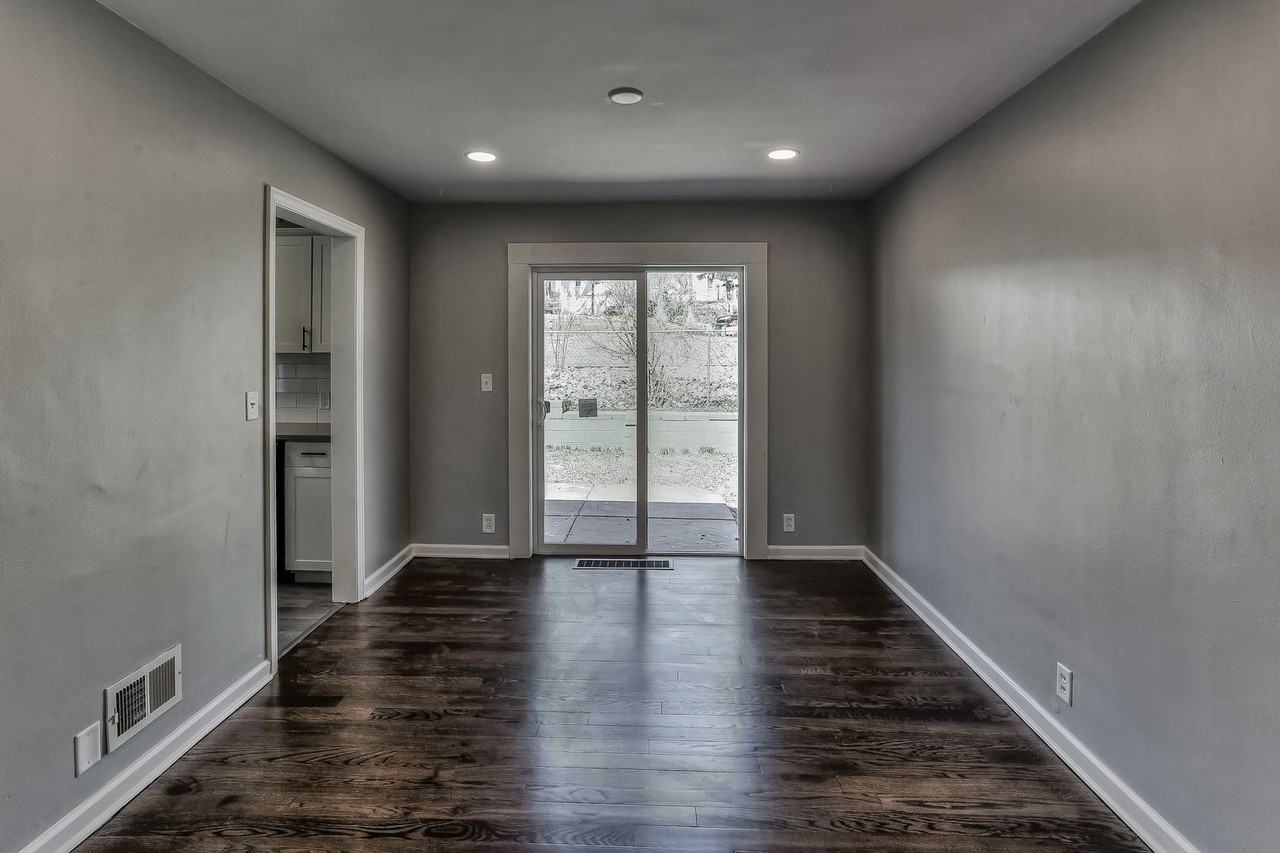 5116 Poppleton Ave - Photo 6 of 34
