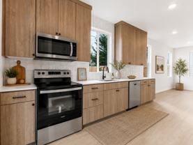 1 MONTH FREE RENT! Brand NEW 2BD/1.5Bath Townhome MT. SCOTT - Photo 1 of 1