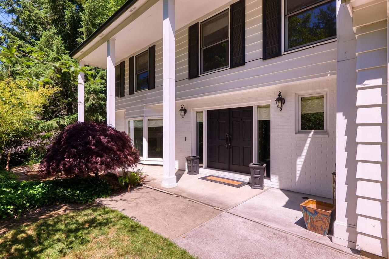 18052 Hobbit Ct - Photo 2 of 23