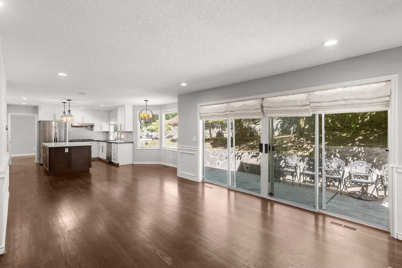 18052 Hobbit Ct - Photo 7 of 23