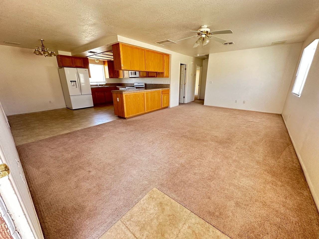 6693 Mariposa Ave - Photo 2 of 11